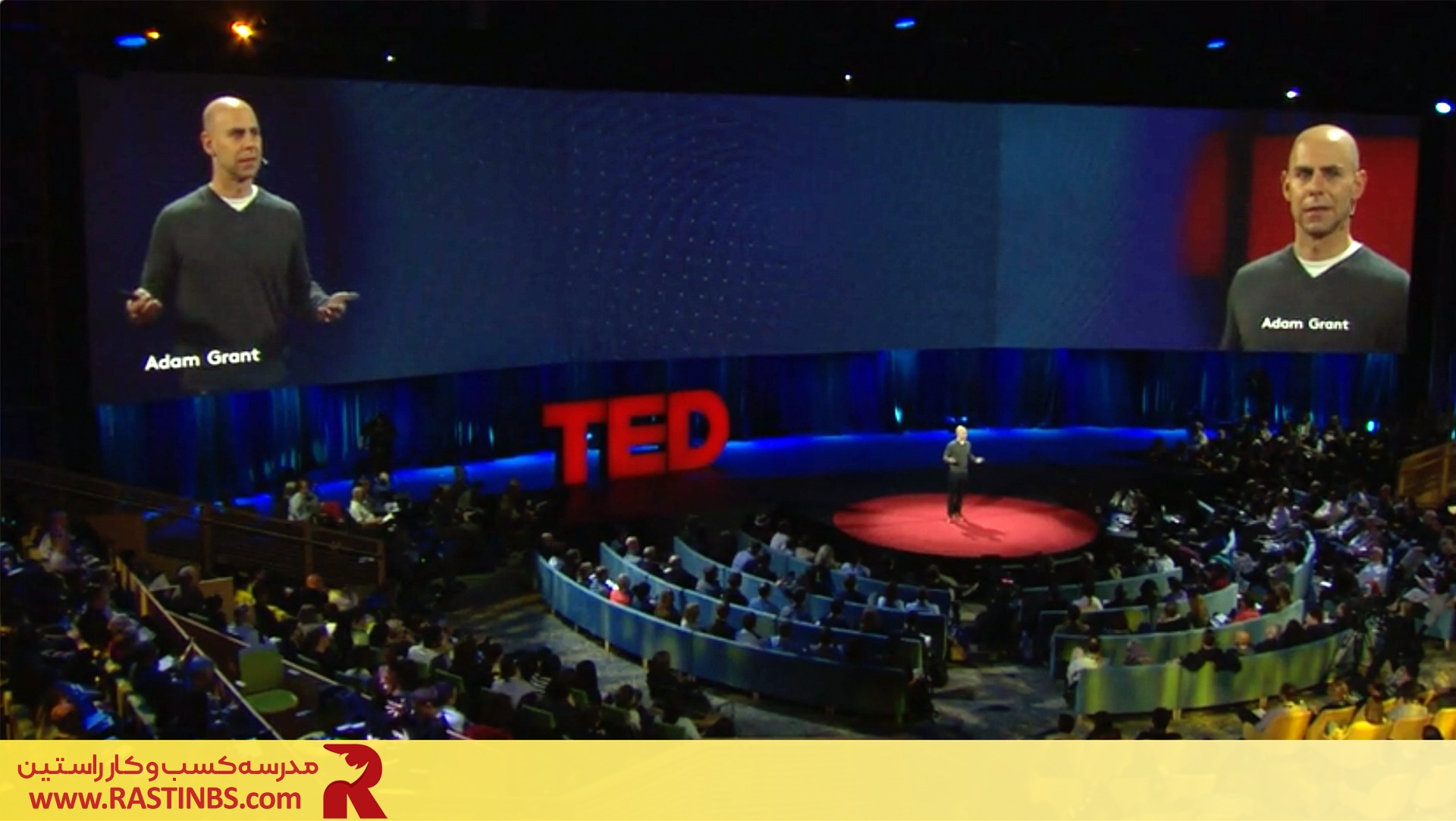 آدام گرانت در حال ارائه سخنرانی در TED درباره عادات تفکر اصیل